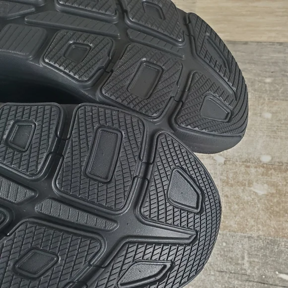 Hoka One One Bondi 9 Shoes Mens Size 10.5 Triple Black 1162011-BBLC NEW NWOB - Picture 9 of 14